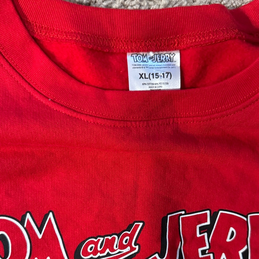 Tom and Jerry Red Sweater - Picture 2 of 4